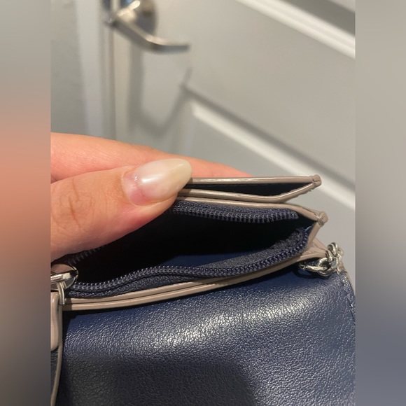 Kate Spade Wallet with Keychain - Picture 11 of 11